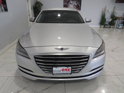 Used 2017 Genesis G80 3.8 RWD image 8