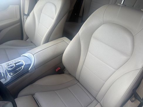 Used 2017 Mercedes-Benz GLC 300 4MATIC image 16