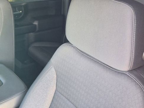 Used 2024 Chevrolet Silverado 2500 Custom w/ Custom Value Package image 16