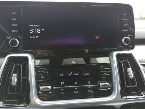 Used 2023 Kia Sorento SX FWD image 17