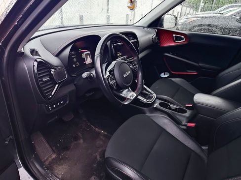 Used 2023 Kia Soul GT-Line FWD image 7