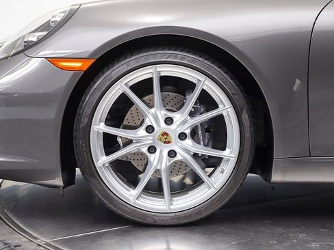 Used 2019 Porsche 911 Carrera image 15