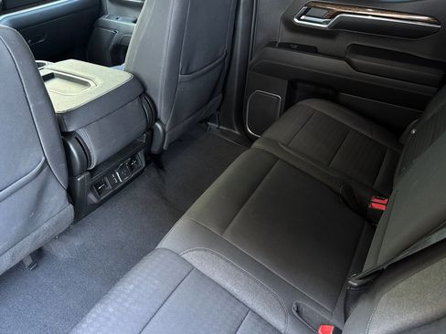 Used 2022 GMC Sierra 1500 Elevation image 9