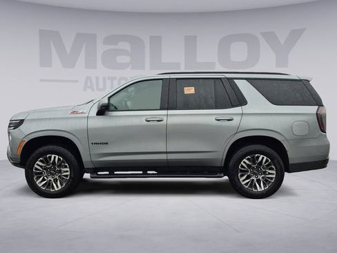 Used 2025 Chevrolet Tahoe Z71 w/ Comfort Package AWD/4WD image 2