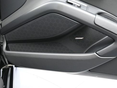 Used 2025 Porsche 718 Cayman image 25