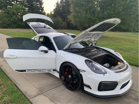 Used 2016 Porsche Cayman GT4 image 23