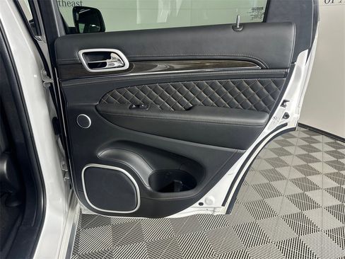 Used 2021 Jeep Grand Cherokee Summit image 16
