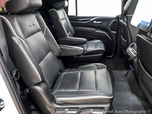 Used 2021 Cadillac Escalade ESV Sport w/ Driver Assist Tech Package AWD/4WD image 34