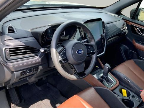 Used 2025 Subaru Forester Touring AWD/4WD image 17