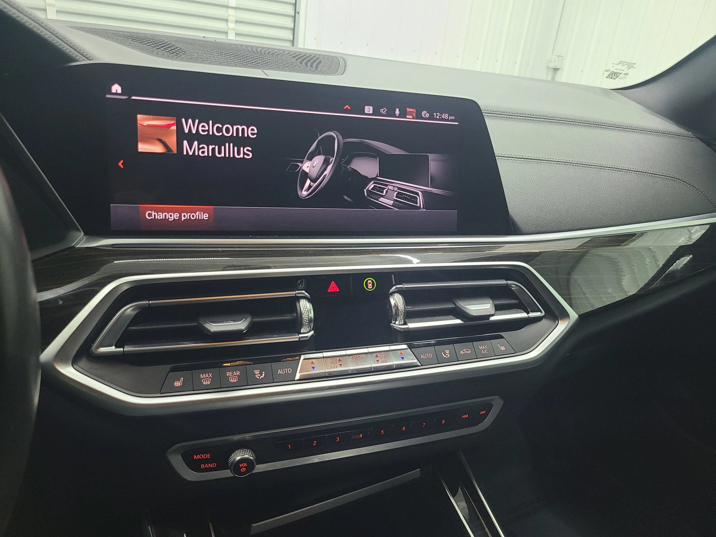 Used 2019 BMW X5 xDrive40i w/ Parking Assistance Package AWD/4WD image 26