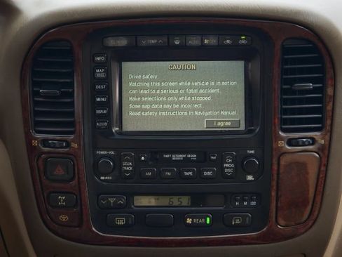 Used 2002 Toyota Land Cruiser AWD/4WD image 34