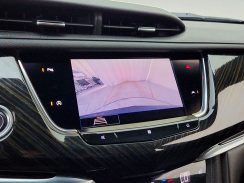 Used 2020 Cadillac XT6 Premium Luxury w/ LPO, Floor Liner Package FWD image 21