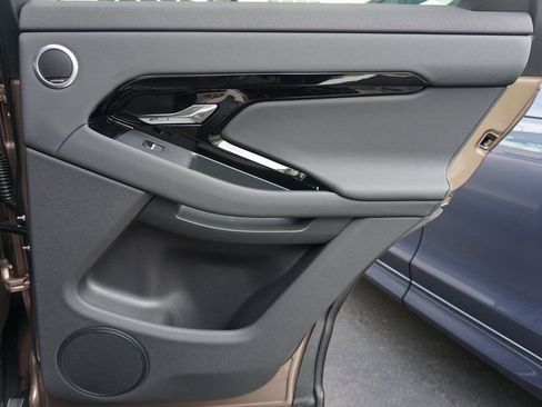 New 2025 Land Rover Range Rover Evoque S image 24