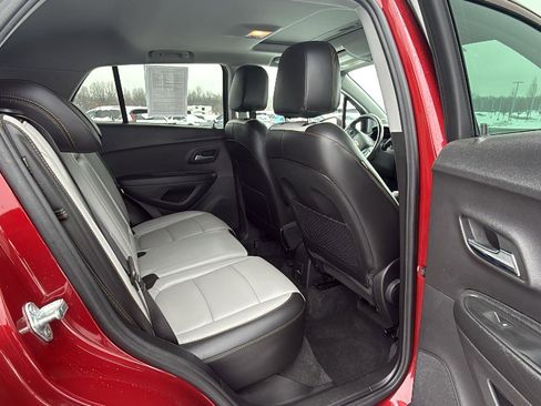 Used 2020 Chevrolet Trax Premier image 19