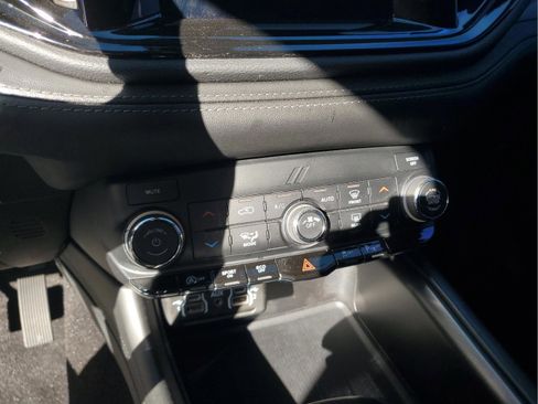 Certified 2022 Dodge Durango SXT image 19