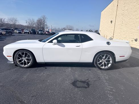 Used 2022 Dodge Challenger GT image 2