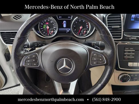 Used 2019 Mercedes-Benz GLE 400 4MATIC image 12
