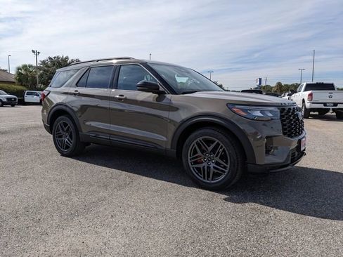New 2026 Ford Explorer ST image 2