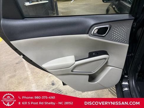 Used 2024 Kia Soul LX w/ Option Group 015 FWD image 27