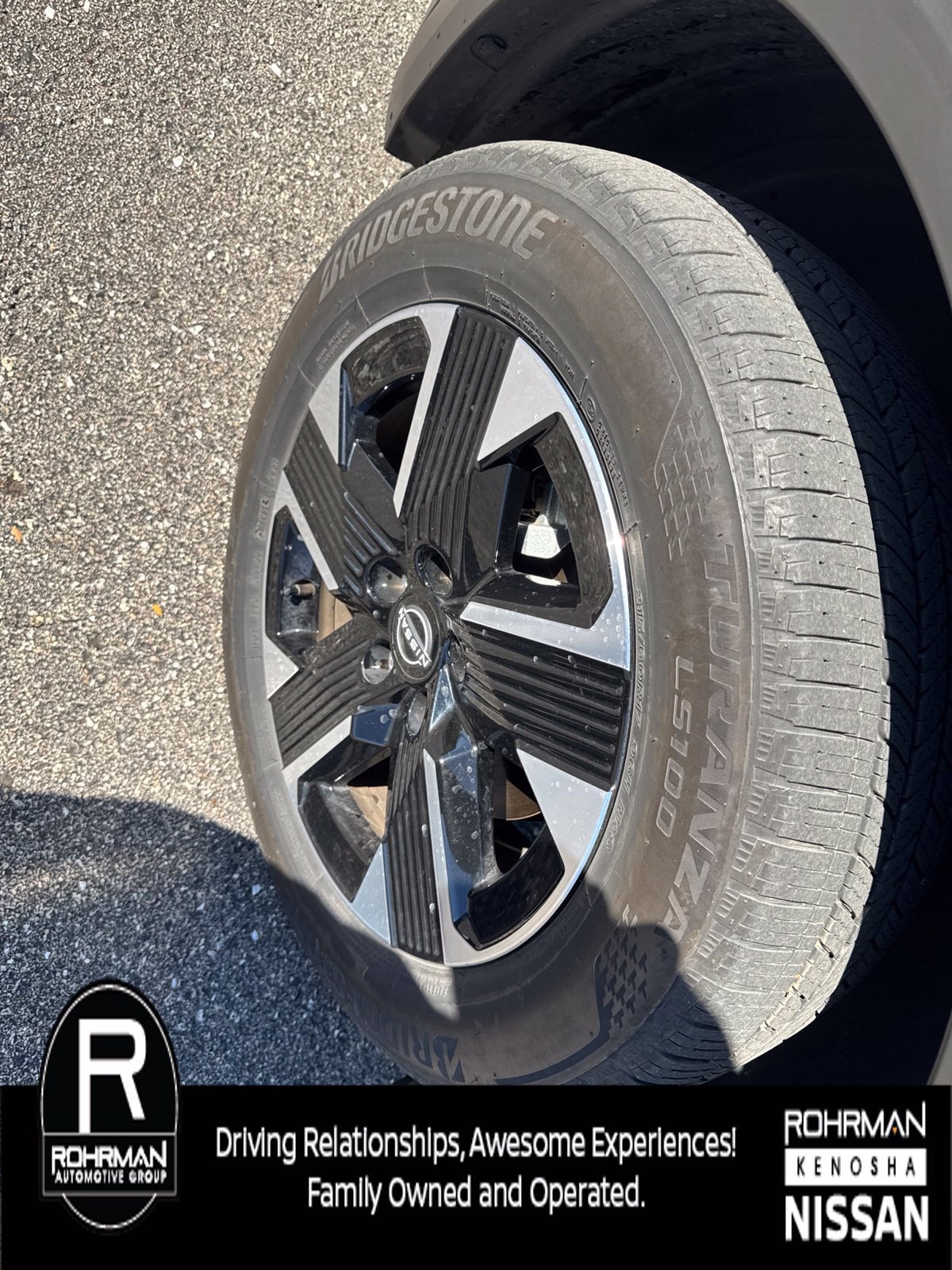 Used 2025 Nissan Kicks SV AWD/4WD image 11