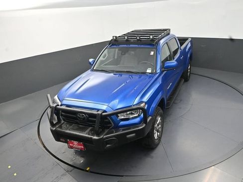 Used 2018 Toyota Tacoma SR5 AWD/4WD image 25