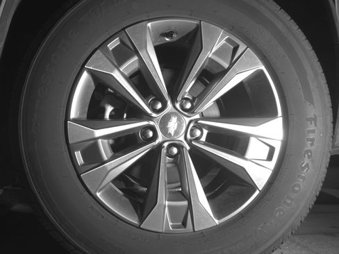 Used 2025 Chevrolet Equinox LT FWD image 14
