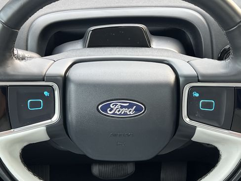 Used 2025 Ford Expedition Platinum AWD/4WD image 38