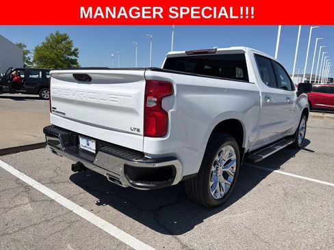 Used 2024 Chevrolet Silverado 1500 LTZ AWD/4WD image 3