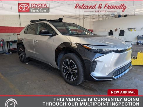 Used 2025 Toyota bZ4X AWD w/ Weather Package image 1