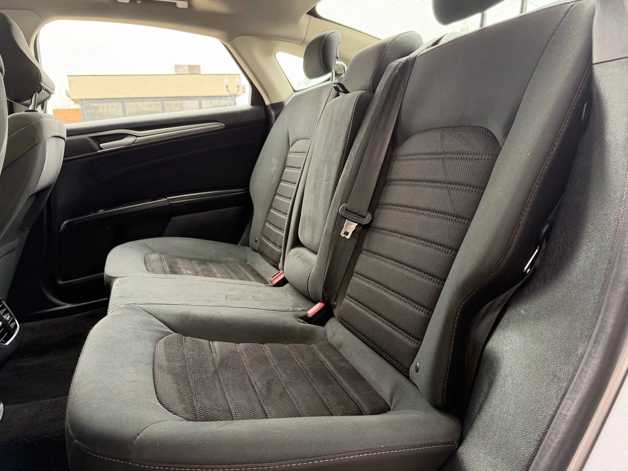 Used 2020 Ford Fusion SE AWD/4WD image 8