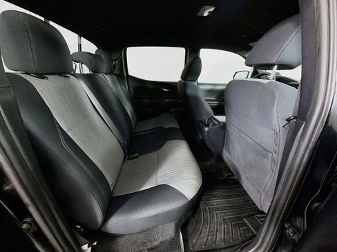 Used 2020 Toyota Tacoma TRD Sport AWD/4WD image 27