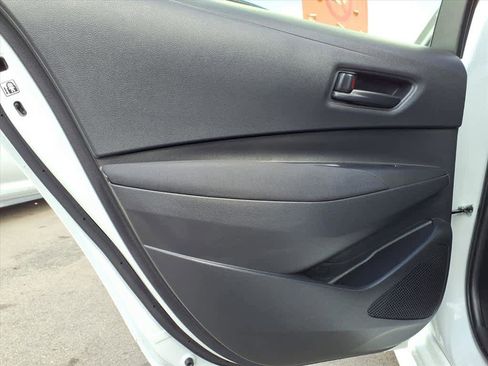 Certified 2025 Toyota Corolla LE image 18