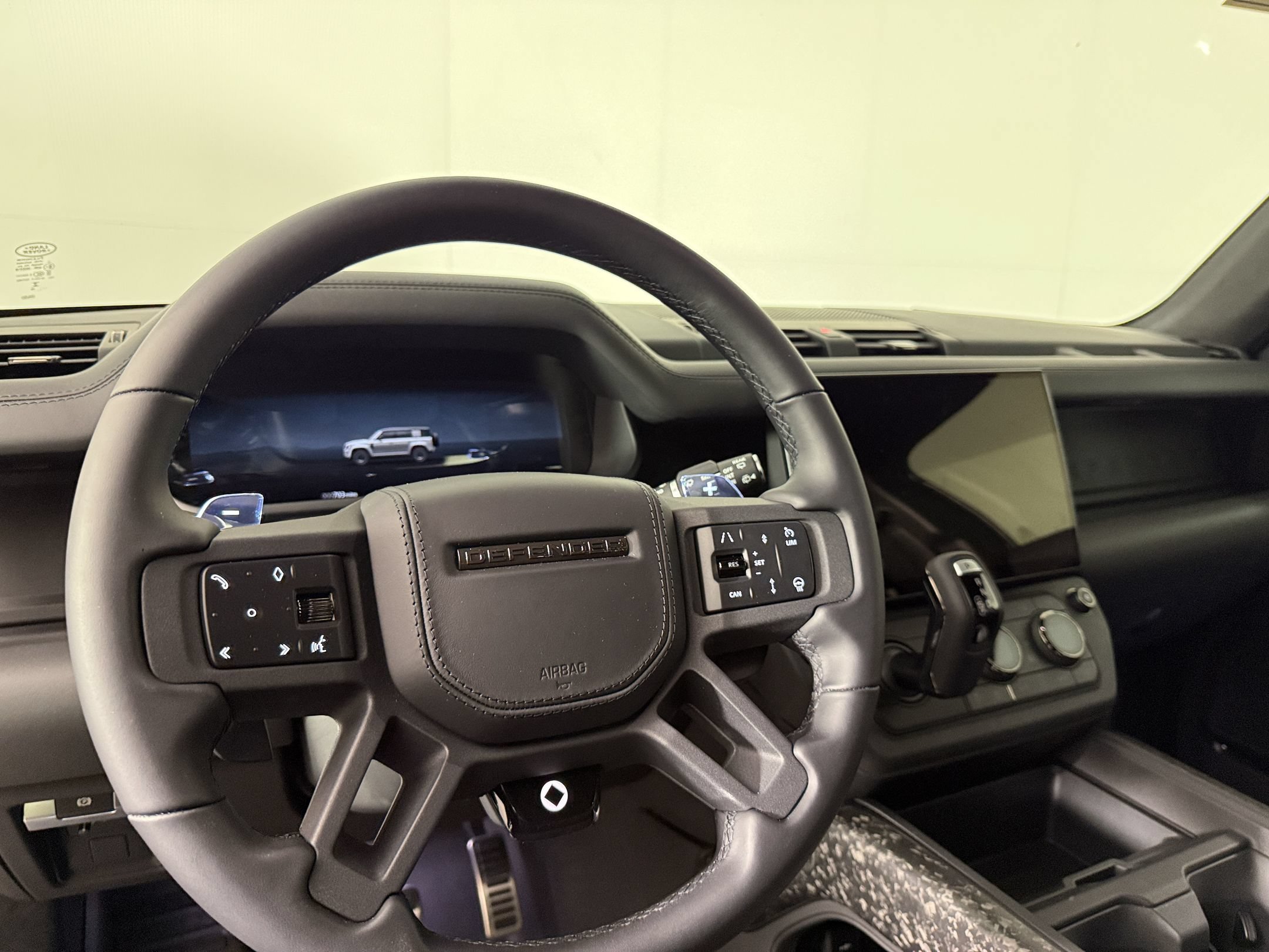 Used 2026 Land Rover Defender 110 OCTA AWD/4WD image 26