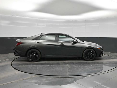 New 2026 Hyundai Elantra SEL Sport Premium FWD image 9