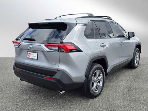 Used 2025 Toyota RAV4 LE image 3