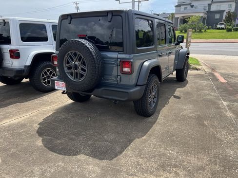 New 2026 Jeep Wrangler Unlimited Sport AWD/4WD image 10