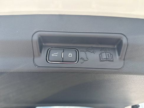 New 2026 Ford Explorer Active RWD image 27