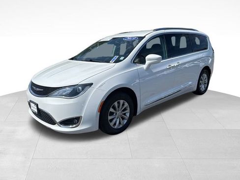 Certified 2019 Chrysler Pacifica Touring-L image 20
