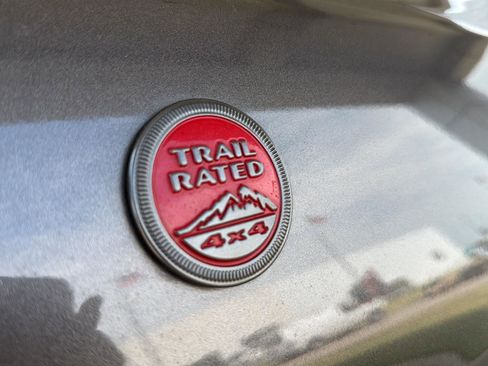 Used 2022 Jeep Compass Trailhawk image 29