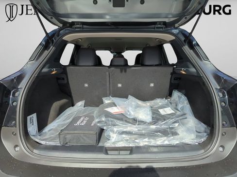 New 2026 Nissan Kicks SR FWD image 13