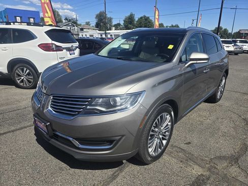 Used 2016 Lincoln MKX Reserve w/ Climate Package AWD/4WD image 2
