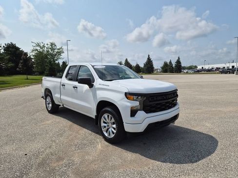 Used 2024 Chevrolet Silverado 1500 Custom AWD/4WD image 4