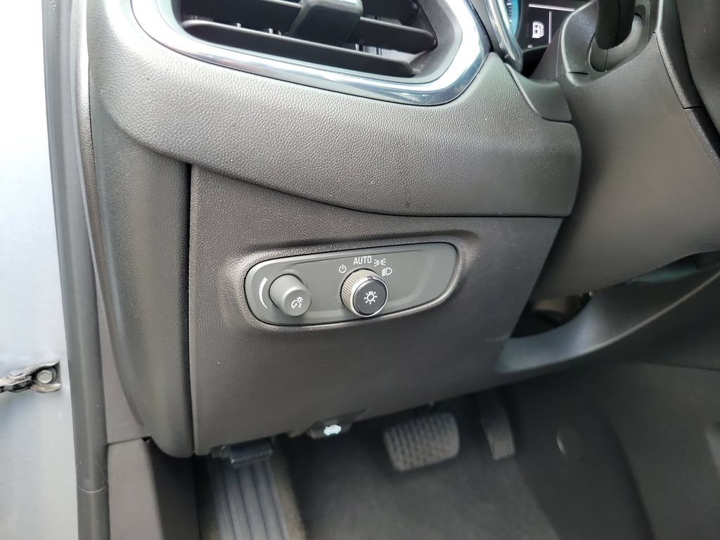 Used 2023 Chevrolet Equinox LS FWD image 16