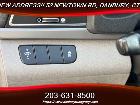 Used 2017 Hyundai Elantra SE FWD image 15