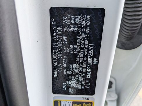 Used 2024 Kia Soul LX w/ Option Group 015 image 32