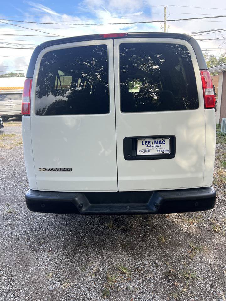 Used 2022 Chevrolet Express 3500 LS RWD image 6