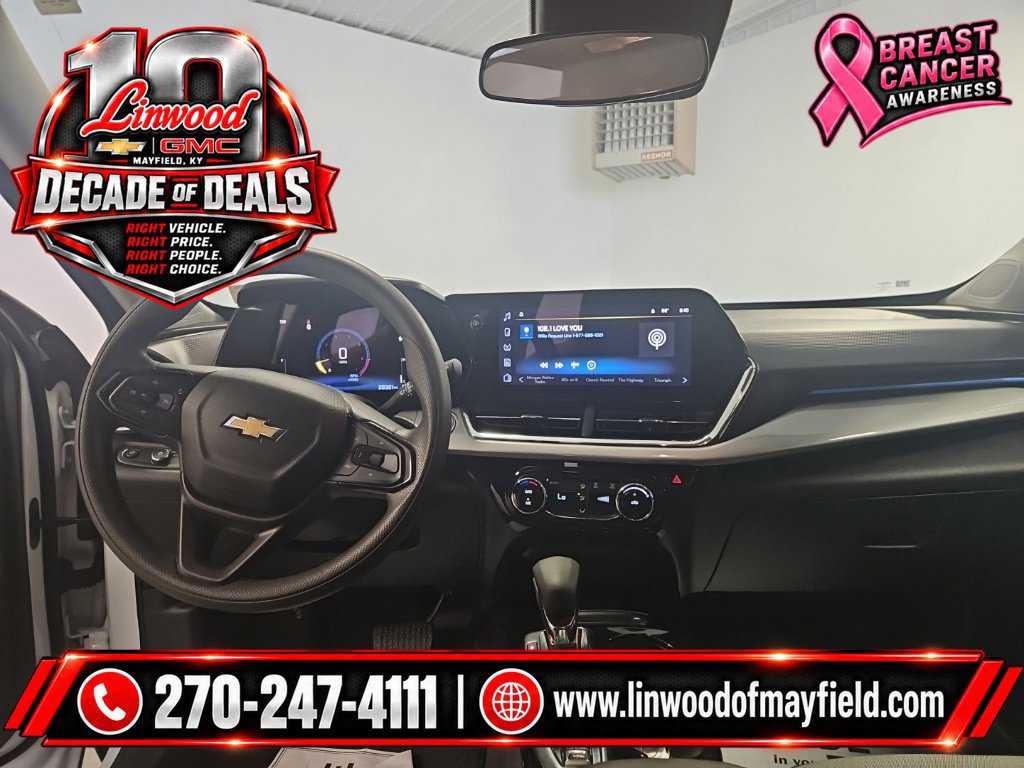 Used 2026 Chevrolet Trax LT FWD image 15