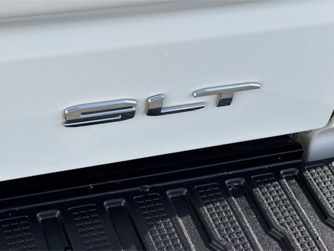 Used 2025 GMC Sierra 1500 SLT image 25
