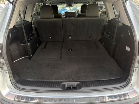 Used 2019 Toyota Highlander LE image 18