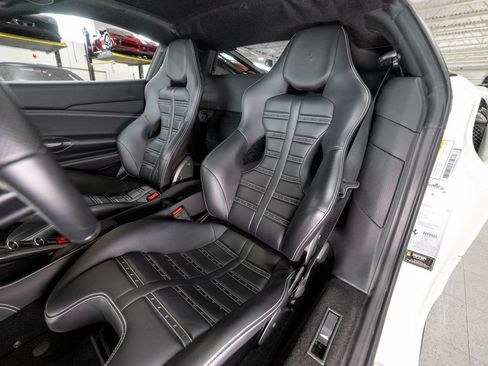 Used 2018 Ferrari 488 GTB RWD image 13